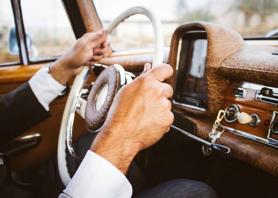So fahren Sie bis ins hohe Alter sicher Auto So fahren Sie bis ins hohe Alter sicher Auto