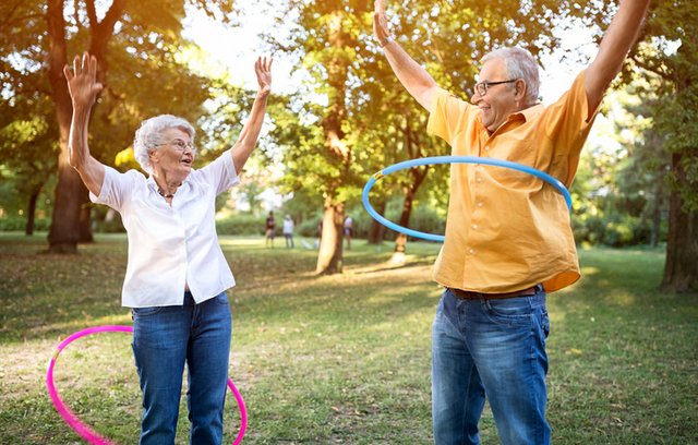 Demenz verhindern: Geistig fit im Alltag