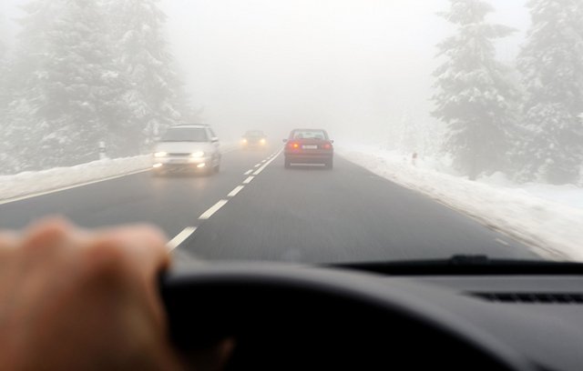 Autofahren im Winter.