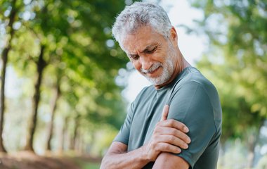 Gelenkbeschwerden vermeiden: So bleiben Sie im Alltag fit