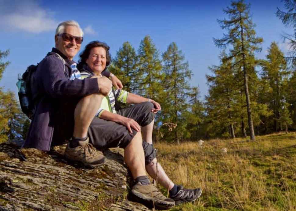Gemeinsam wandern macht mehr Spass Gemeinsam wandern macht mehr Spass
