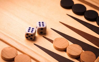Brettspiele, Backgammon, Schach, Mühle