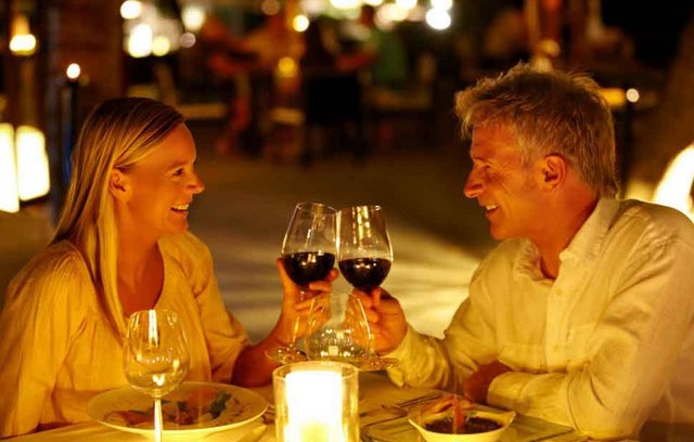 Vorsicht vor online Heiratsschwindlern