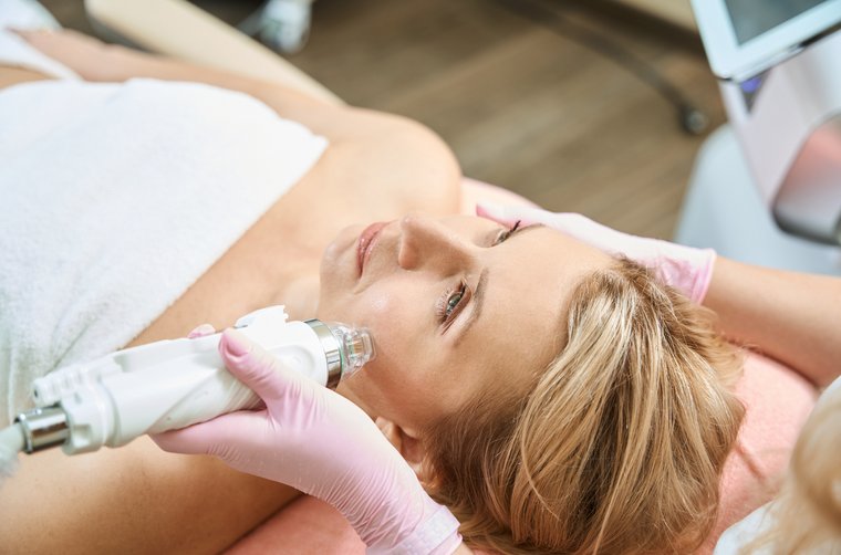 Hautverjüngung: Mehr Ausstrahlung ganz ohne OP