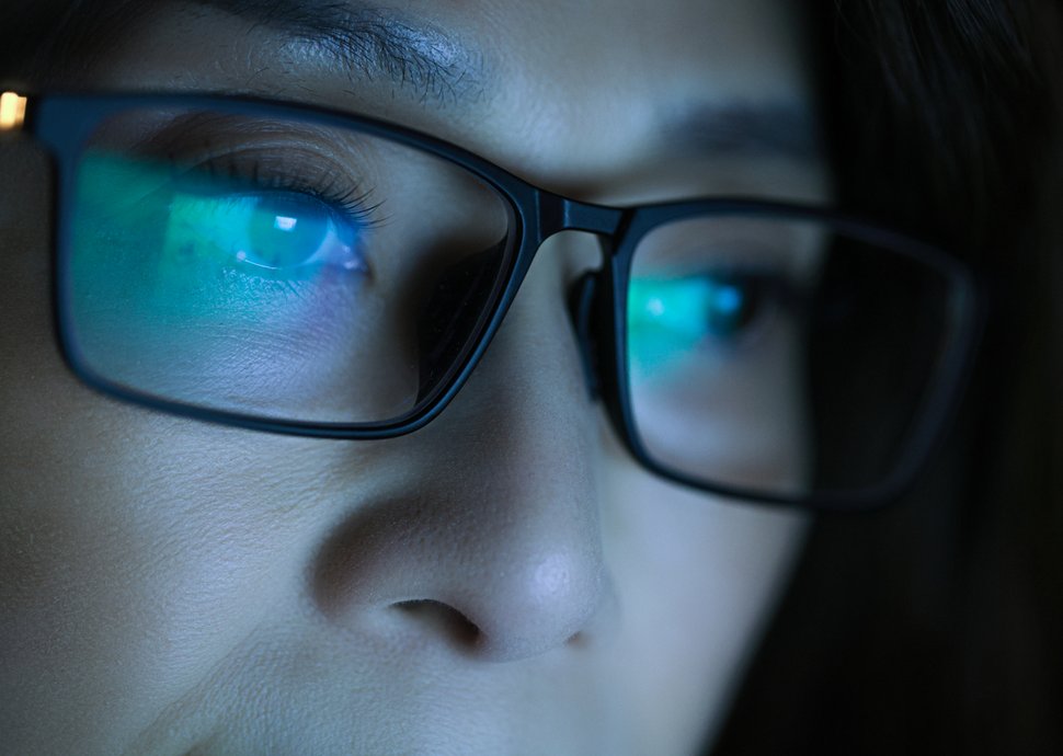 Blaulichtfilter im Alltag: So reduzieren Sie Augenstress