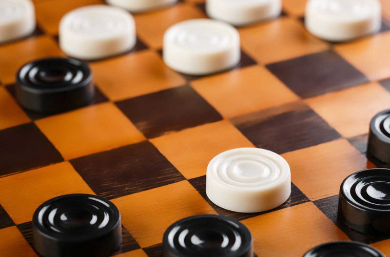 Dame: Ein Klassiker des Brettspiels